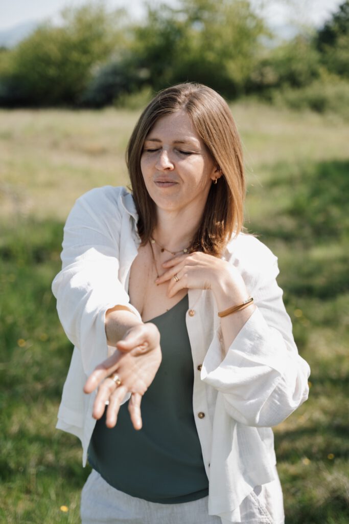 Embodiment Mentoring, Nervensystem Regulieren, Heimkehr Coaching, Coaching für gestresste Frauen, Julia Bierenfeld, Somatic Work